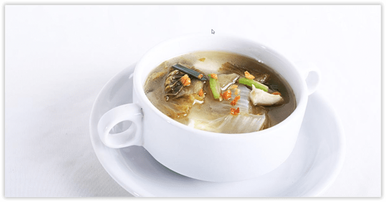 7 Menu Katering Harian Murah dan Rekomendasinya 1. katering harian sup sawi putih