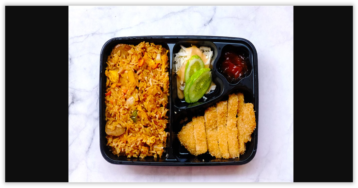 Lauk Nasi Goreng Box Paling Cocok untuk Bekal Piknik nasi goreng box